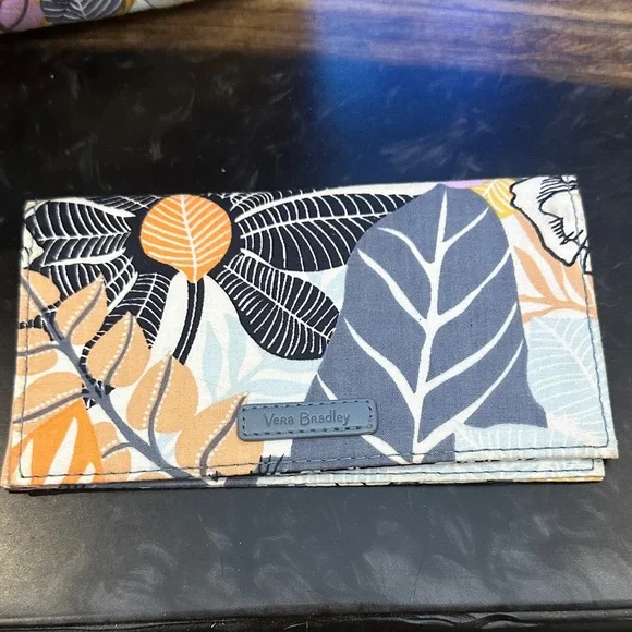 Vera Bradley, Palm Floral, Vibrant Quilted Floral Accessory Set - Picture 11 of 16